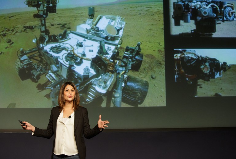 Colombiana estuvo a cargo de la primera transmisión de la Nasa en español