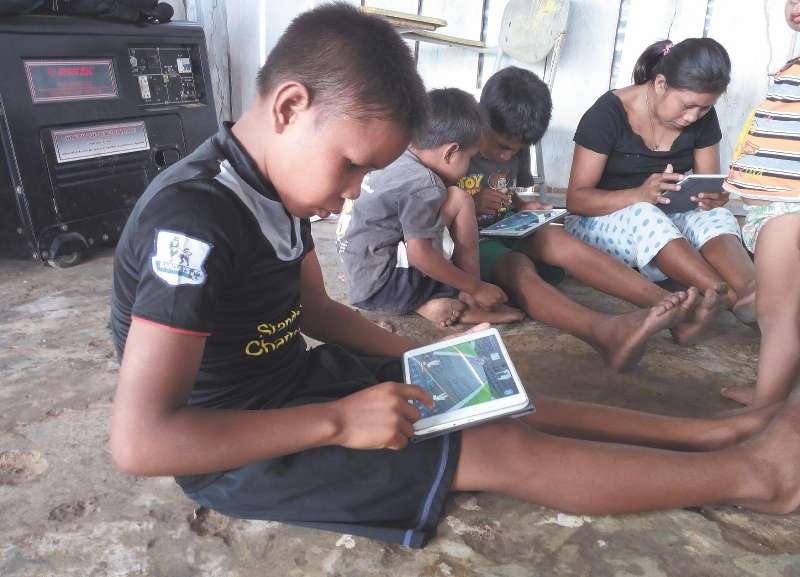 Los niños de zonas apartadas del país se divierten y aprenden con la tecnología. / Fotos Cortesía Samsung