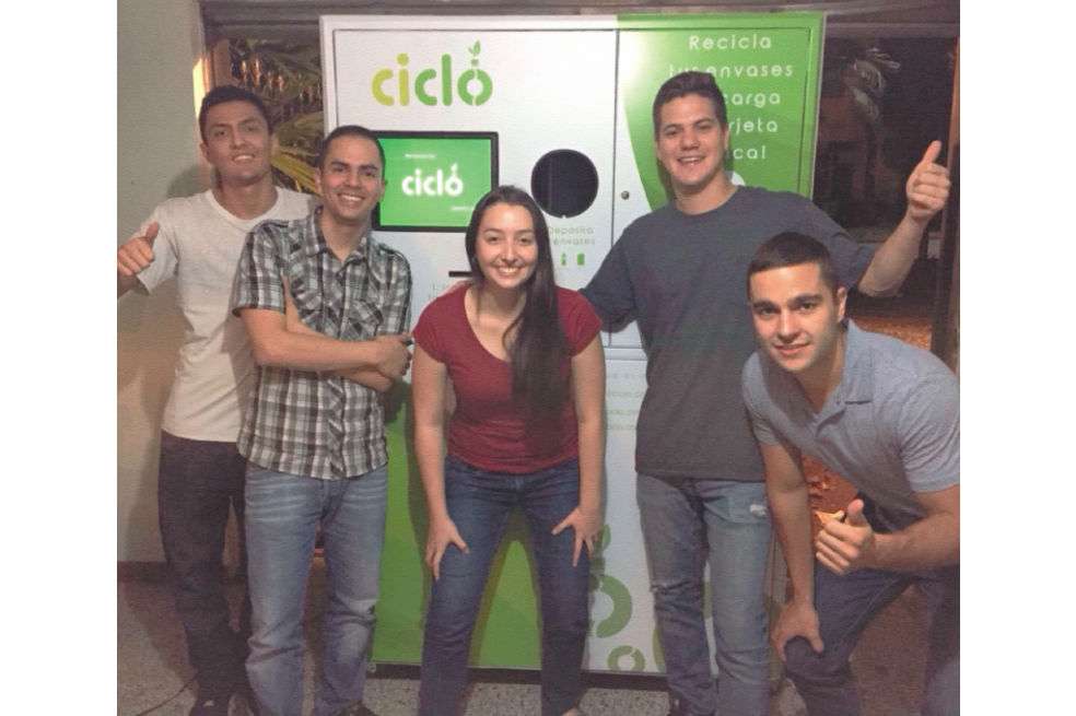 Ingenieros mecatrónicos y administrativos son los creadores de Recarga Verde.
/ Cortesía