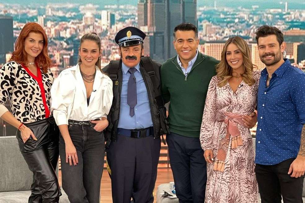 Desde hace varios días, el presentador Carlos Calero, conductor de Día a Día junto a Catalina Gómez, Carolina Soto y Carolina Cruz, ha estado ausente del programa del canal Caracol.