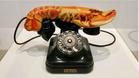 La Galería de Arte Moderno de Escocia adquiere el "Teléfono langosta" de Dalí
