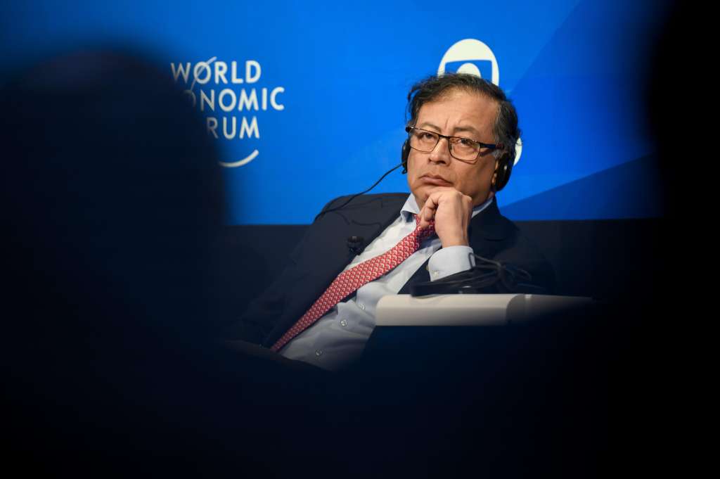 Davos (Switzerland), 16/01/2024.- President of Colombia Gustavo Petro attends a panel session the 54th annual meeting of the World Economic Forum, WEF, in Davos, Switzerland, 16 January 2024. The meeting brings together entrepreneurs, scientists, corporate and political leaders in Davos under the topic 'Rebuilding Trust' from 15 to 19 January. (Suiza) EFE/EPA/GIAN EHRENZELLER