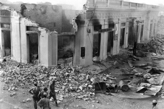 Una de las imágenes que dejaron los disturbios el 9 de abril de 1948. / Archivo El Espectador.