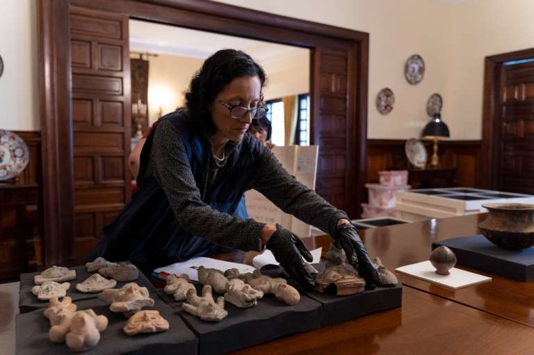 Recientemente, el país recuperó 76 piezas precolombinas que se encontraban en las embajadas en Berna, La Haya y París. En total, se han repatriado 350 objetos de este tipo.