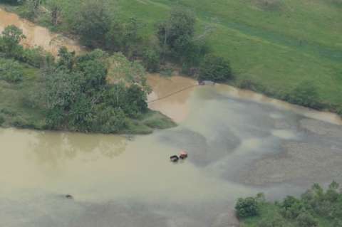 Familias reubicadas por derrame de crudo en Barrancabermeja