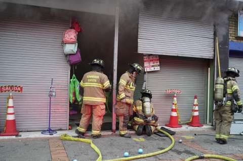 Bomberos atendieron incendio en San Andresito de San José, en el centro de Bogotá