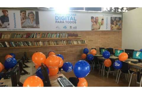 Robótica y desarrollo de apps, el enfoque de nuevos centros tecnológicos de Bogotá