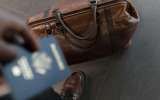 ¡Alerta en vuelos! Zapatos que podrían poner en riesgo la vida en un avión