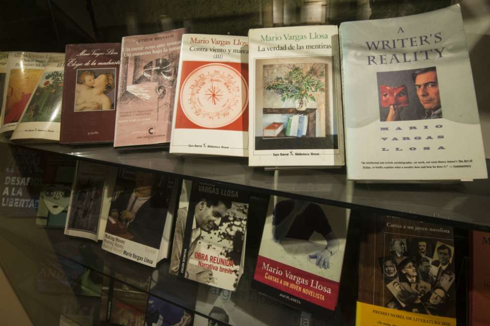 La biblioteca alojará los libros que Vargas Llosa decidió donar en 2012 a la ciudad donde nació el 28 de marzo de 1936. / AFP.