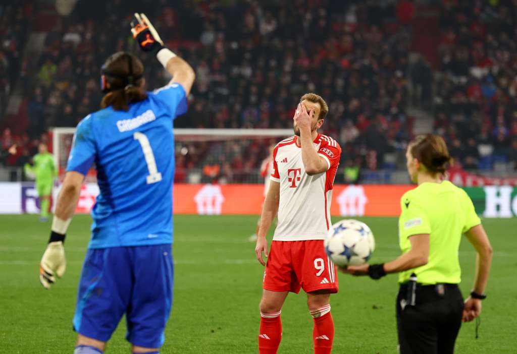 Munich (Germany), 29/11/2023.- Munich's Harry Kane reacts during the UEFA Champions League group A match between FC Bayern Munich and FC Copenhagen in Munich, Germany, 29 November 2023. (Liga de Campeones, Alemania, Copenhague) EFE/EPA/ANNA SZILAGYI