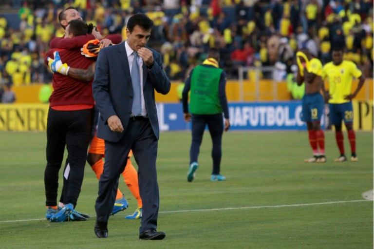 Gustavo Quinteros deja de ser el seleccionador de Ecuador