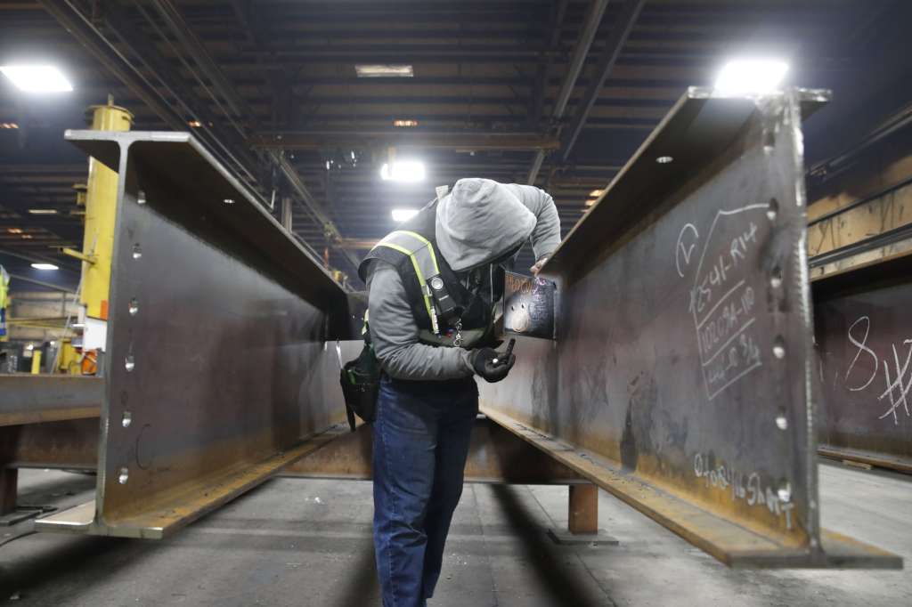 La tasa de participación en la fuerza laboral se ha recuperado lentamente hasta llegar al 61,4 % en el primer mes de 2021.