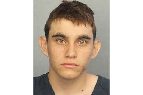 Autor del tiroteo de Parkland dice a la familia que lo acogió que lo "siente"