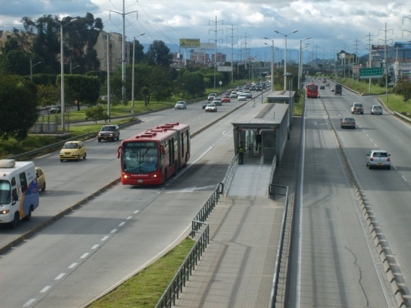 Uno de los proyectos serán los estudios y disen?os para la Autonorte desde Héroes hasta la Calle 193. / Flickr- Edgar Zuniga Jr.