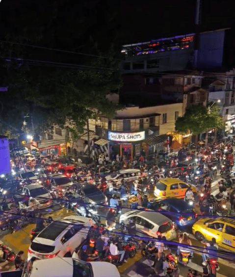 La “Nueva Delhi” de Medellín, la vía intransitable y fuera de control en Manrique