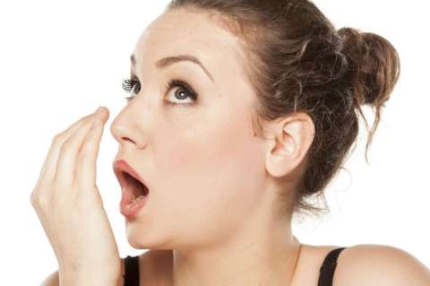 7 Alimentos que te ayudan a reducir el mal aliento