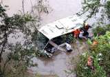 Bus de transporte público cayó al río Magdalena en vía Pitalito – Timaná; una persona murió