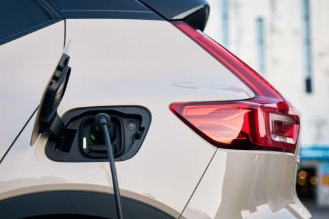 Más baratos y más buscados: el boom de los vehículos eléctricos usados