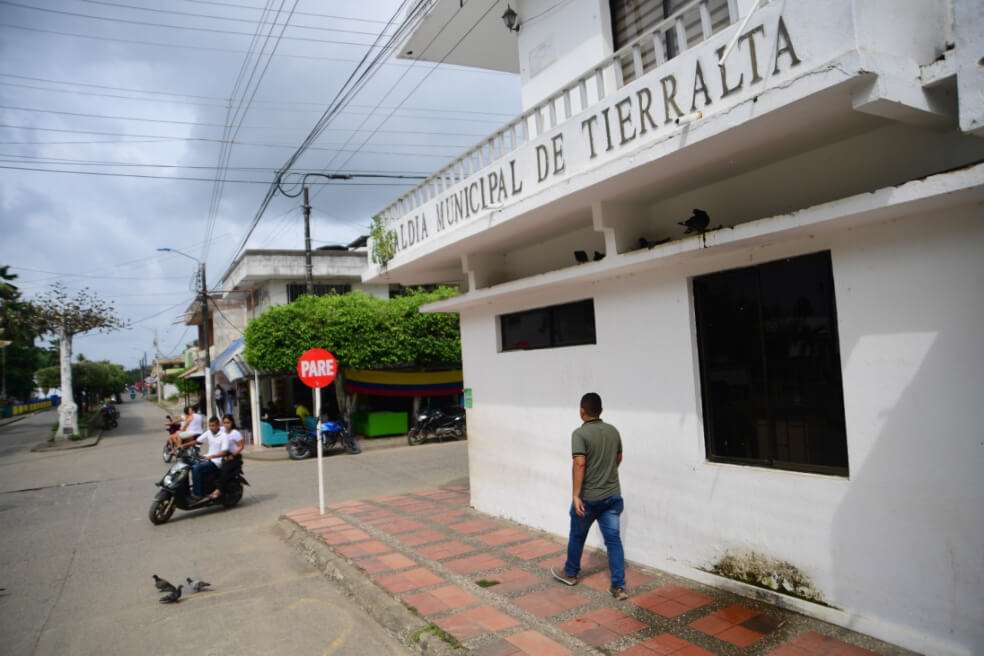 En Tierralta (Córdoba) varios predios fueron puestos a nombre de Aram Assías, quien a su vez las trasladó a Benito Osorio Villadiego, exgobernador de Córdoba y exgerente del Fondo Ganadero de Córdoba. / El Espectador.