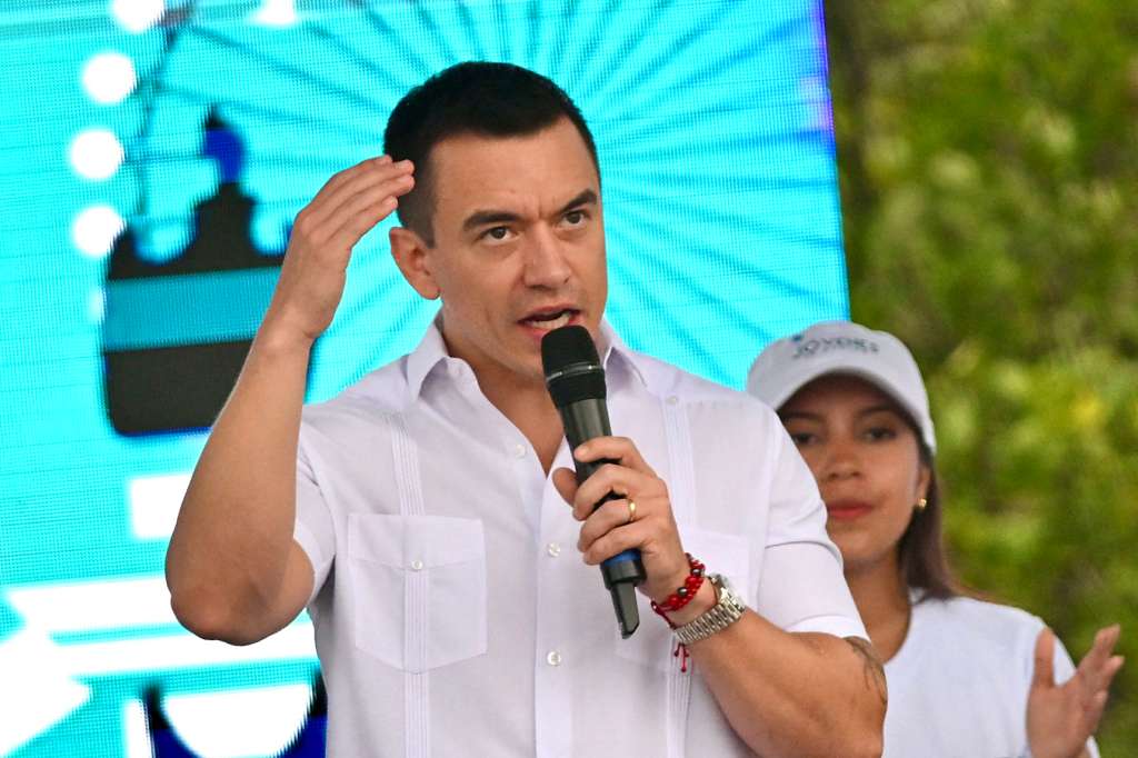 (FILES) Ecuador's President Daniel Noboa gestures as he speaks during the Guayaquil Independence Festival at the Civic Center in Guayaquil, Ecuador on October 8, 2025.