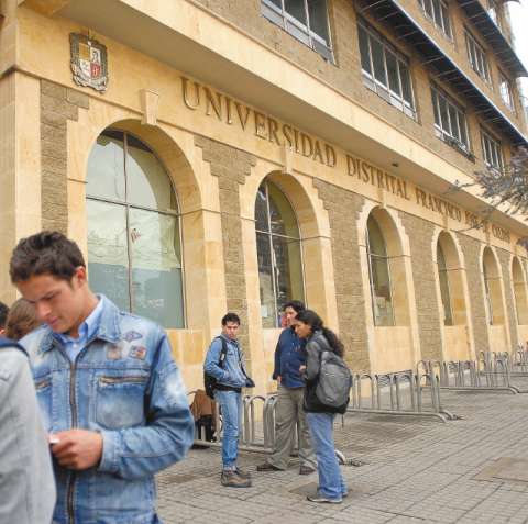 Las dificultades para concretar las matrículas gratis en la U. Distrital