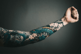 Sociedades médicas alertan por la realización indebida de tatuajes bajo sedación en Bogotá