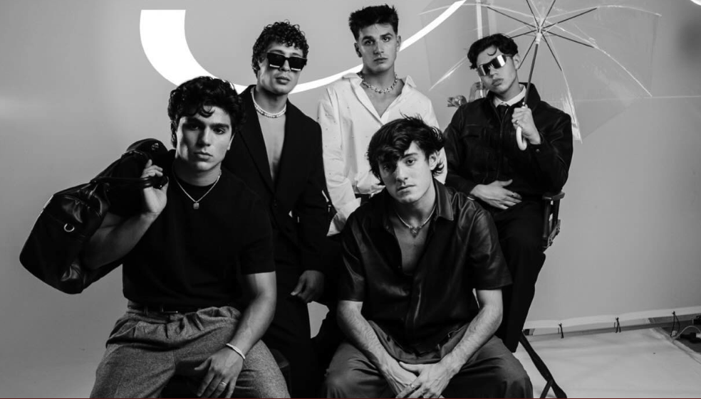 Emiliano, Lacayo, Emilio, Javi y Danny Isaac, integrantes de DND.