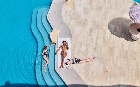 Tendencias en moda para el verano 2025