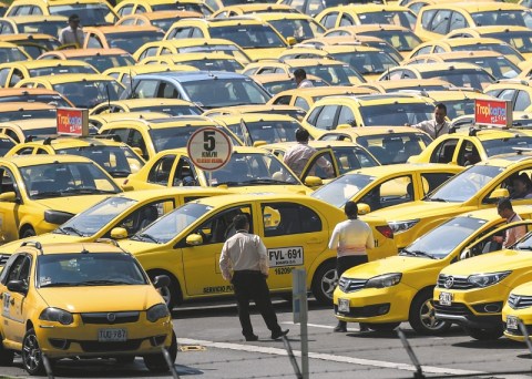 Pilas: hoy empiezan a regir las nuevas tarifas de taxi en Bogotá, ¿cómo quedaron?