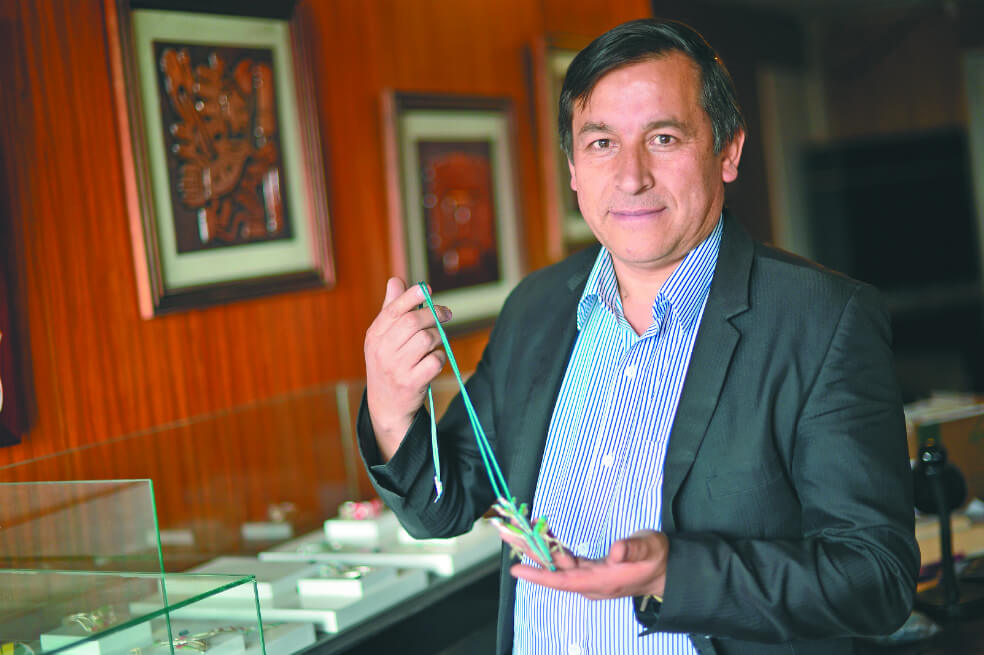 Omar Hurtado, diseñador de joyas, participó en Bogotá Fashion Week 2019.  / Diego Cuevas / EL ESPECTADOR
