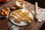 Así de fácil puedes preparar la masa para tus empanadas ¡Te enseñamos!