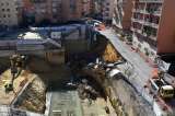 Impresionantes imágenes del hundimiento que causó alarma en Roma