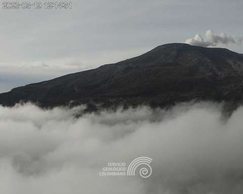 Se mantiene la actividad sísmica en el interior del volcán nevado del Ruiz