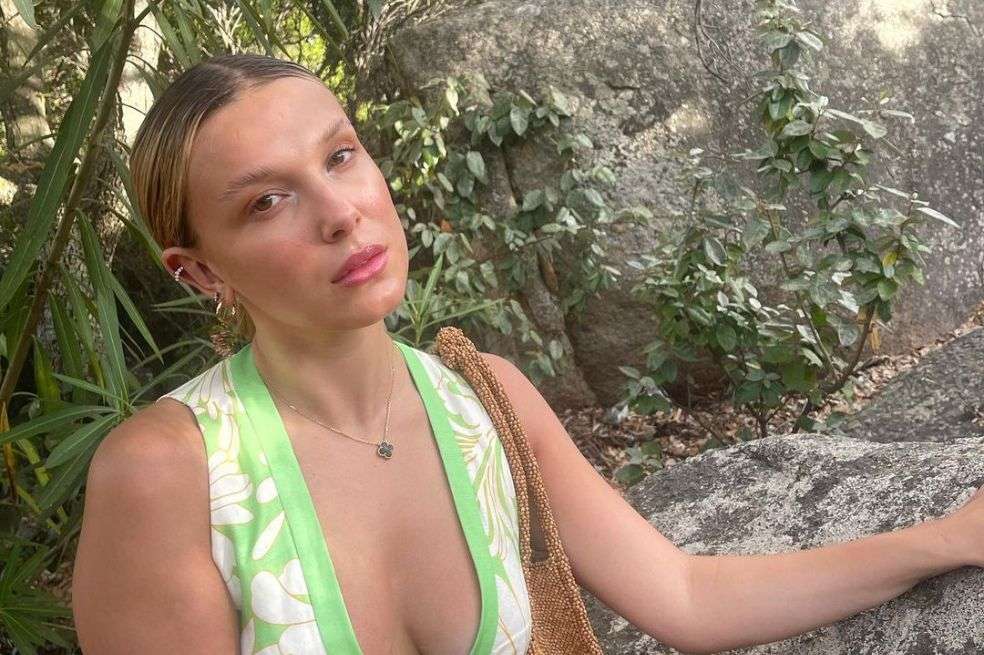 Millie Bobby Brown, de 19 años, se comprometió hace unos días con Jake Bongiovi, el hijo de Bon Jovi.