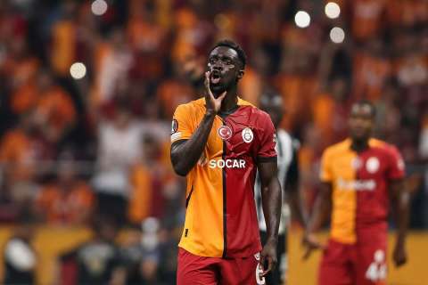 Dávinson Sánchez hizo un golazo en la victoria de Galatasaray en el clásico