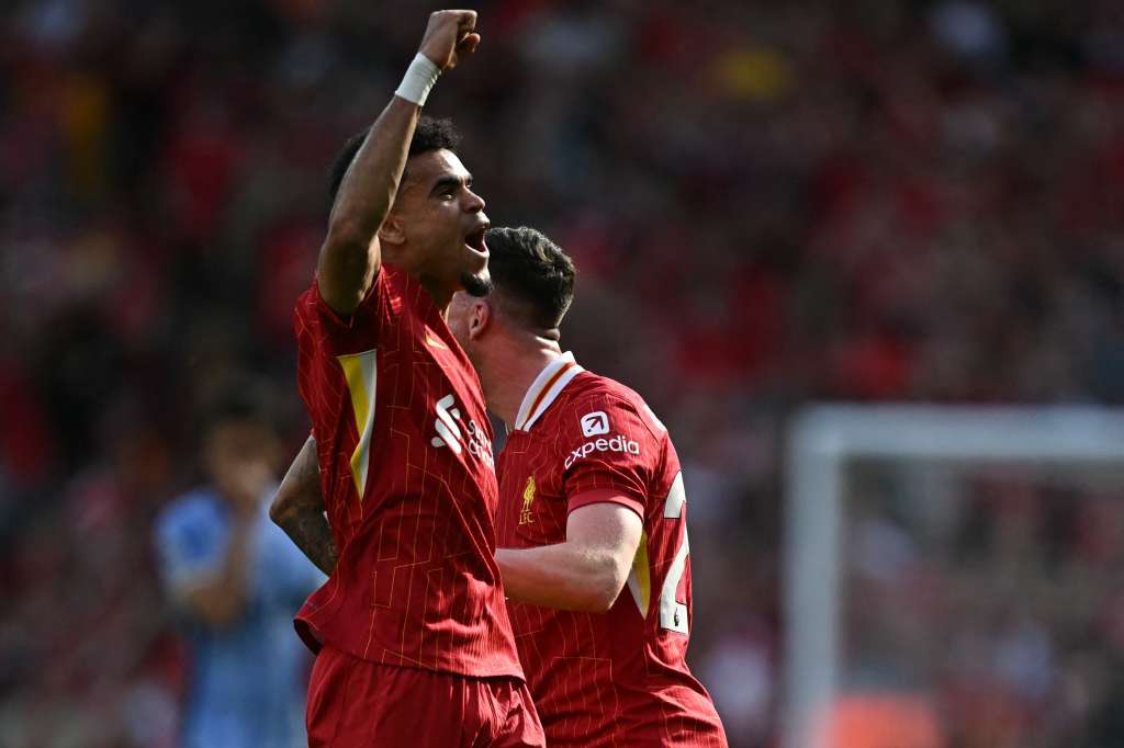 Luis Díaz celebra su gol con Liverpool este domingo.