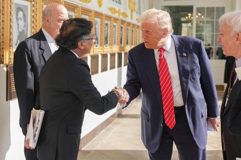 Estas son las primeras imágenes de las reunión entre Gustavo Petro y Donald Trump.