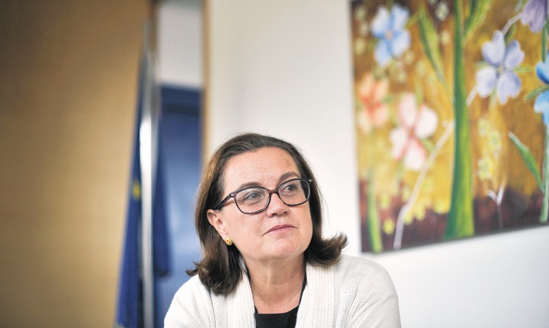 Ana Paula Zacarías es antropóloga cultural y lleva 30 años en la carrera diplomática. Regresa a su país a ser viceministra de asuntos europeos. / Óscar Pérez