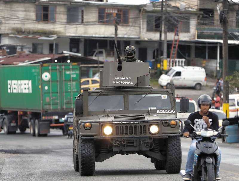 Entre las medidas para enfrentar la violencia está el aumento del pie de fuerza en Buenaventura. / EFE