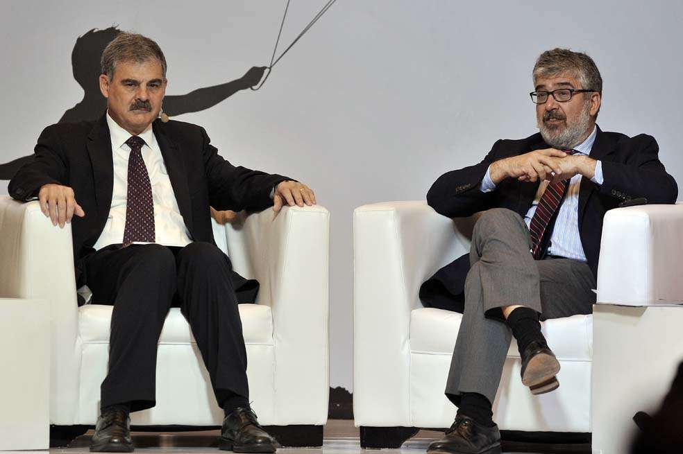 Juan A. Puentes (izq.), director de Desarrollo Económico de la Cepal, y José Ruiz, economista jefe del BID. / Gabriel Aponte