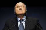 Joseph Blatter hace oídos sordos a las peticiones de que renuncie