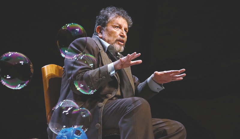 Escena de la obra “Enemigo del pueblo”, de la Compañía Nacional de Teatro de México / Sergio Carreón Ireta