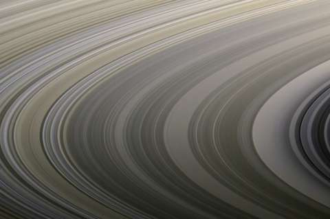 Así podrá ver los anillos de Saturno junto a la Luna este domingo, 5 de octubre