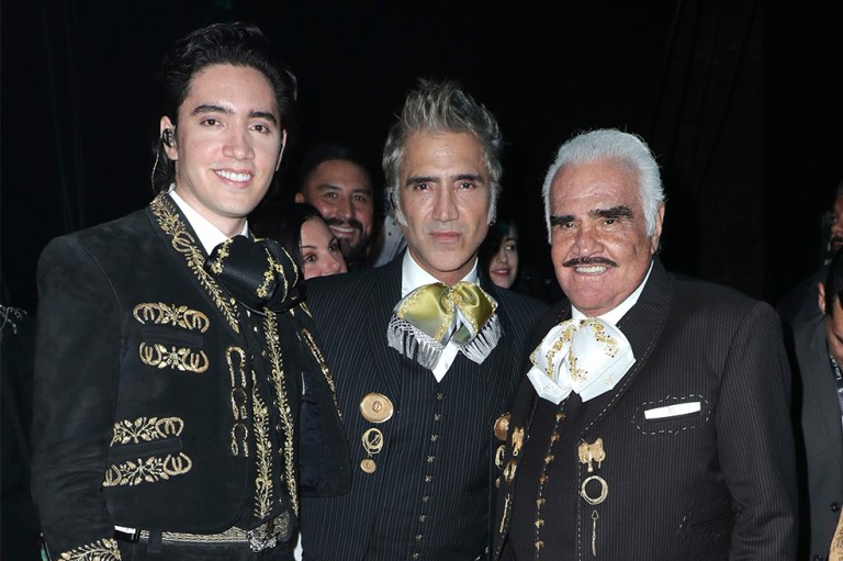 Vicente Fernández y la fuerza de sus ´potrillos´