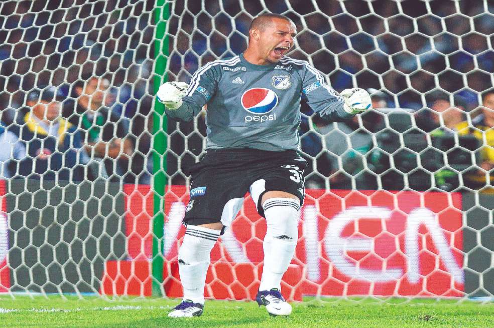 Luis Delgado en el momento de ser campeón con Millonarios en 2012.
