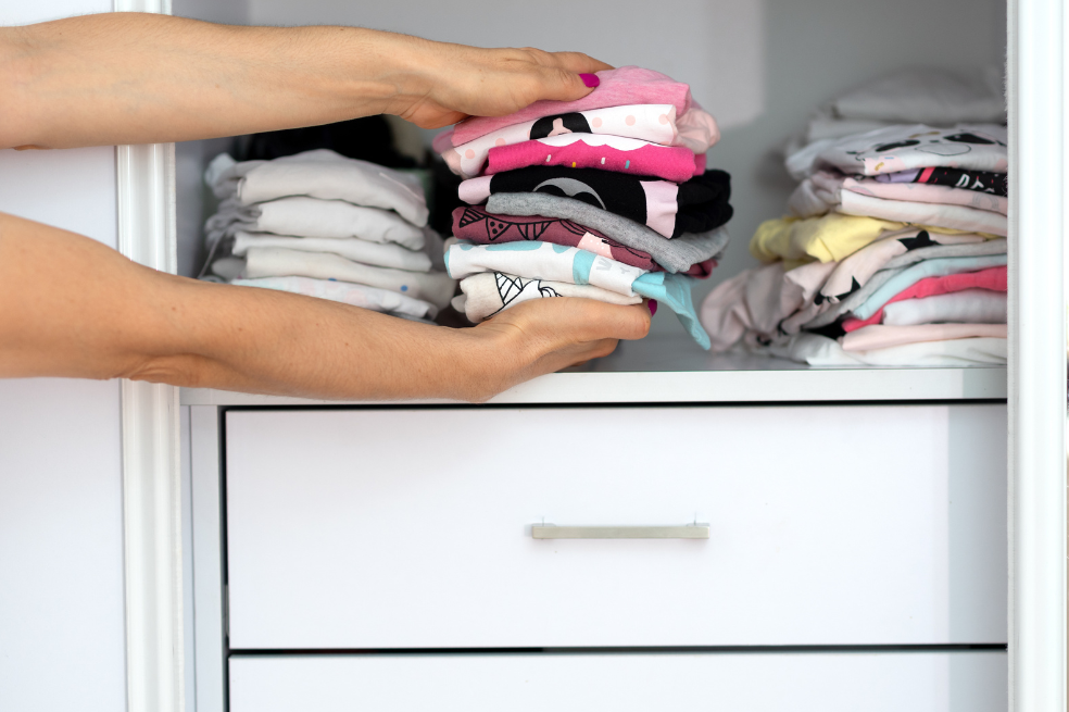 Con estos consejos podrás sacarle el máximo provecho al espacio del armario de tus hijos, para que sea más eficiente.