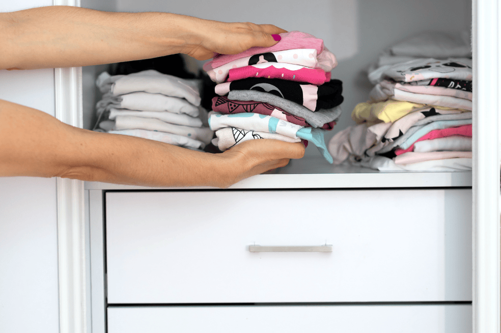 Con estos consejos podrás sacarle el máximo provecho al espacio del armario de tus hijos, para que sea más eficiente.