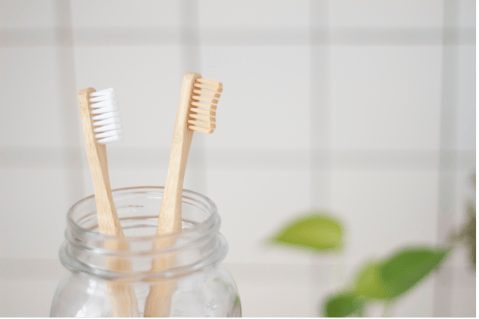 Los cepillos de dientes están llenos de virus, pero no es razón para inquietarse