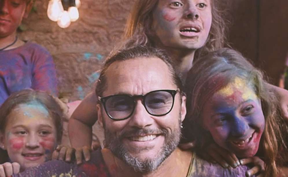 Diego Torres es cantante, compositor y actor.