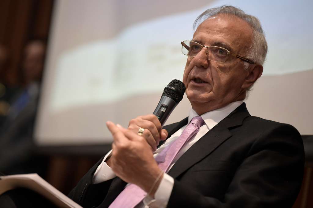 Ministro de Defensa en el foro "Proteger la vida y transformar los territorios: Seguridad y Paz Total", evento, convocado por el Ministerio de Defensa Nacional, la Universidad de los Andes y el Instituto de Paz de Estados Unidos (USIP).